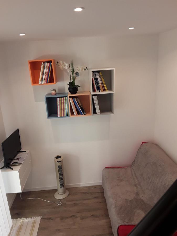 Apartamento Yofanto Sénas Exterior foto